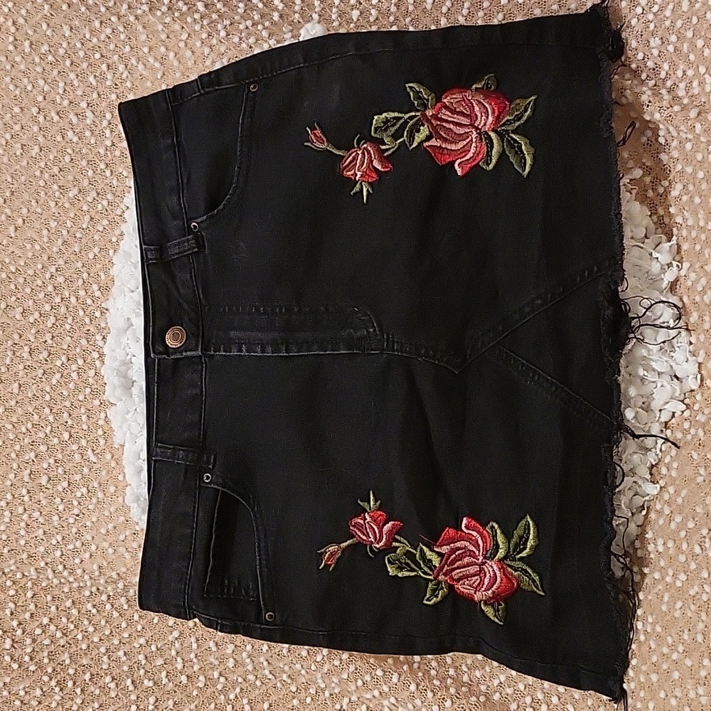 Urban Heritage Mini Skirt